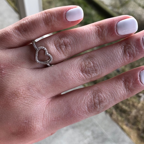 💎 Heart Diamond Ring - Picture 3 of 7